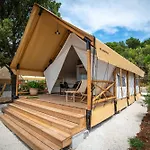 Holiday park Arena One 99 Glamping