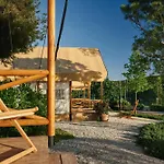 Arena One 99 Glamping