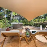 Holiday park Arena One 99 Glamping