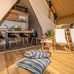 Holiday park Arena One 99 Glamping Pomer
