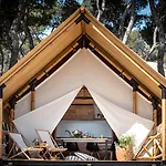 Arena One 99 Glamping