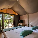 Holiday park Arena One 99 Glamping Pomer