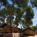 Arena One 99 Glamping Holiday park 4*