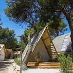 Arena One 99 Glamping Holiday park Pomer