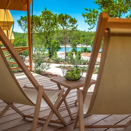 Arena One 99 Glamping Ferienpark Pomer