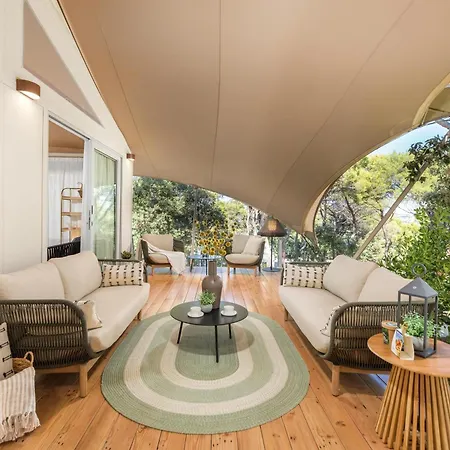 Arena One 99 Glamping Ferienpark