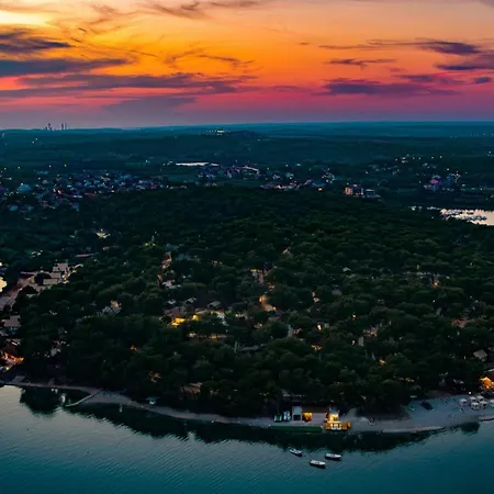 Üdülőpark Arena One 99 Glamping 4*