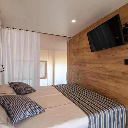 Prázdninový areál Arena One 99 Glamping Pomer