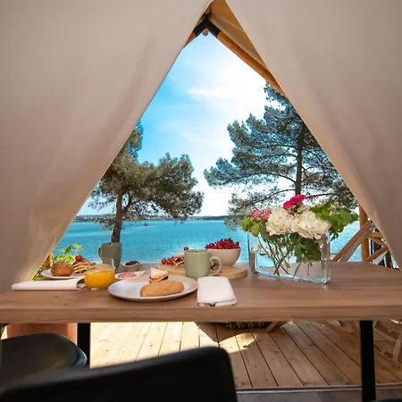 Arena One 99 Glamping Ferienpark Pomer