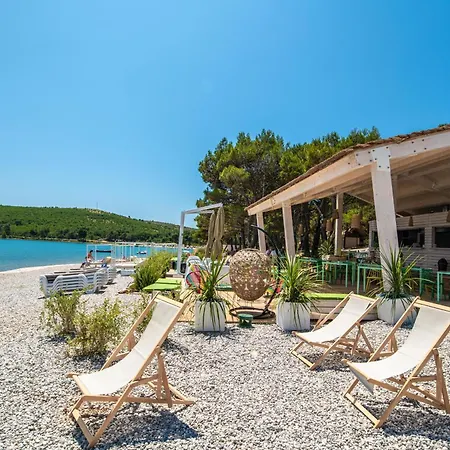 Arena One 99 Glamping Üdülőpark