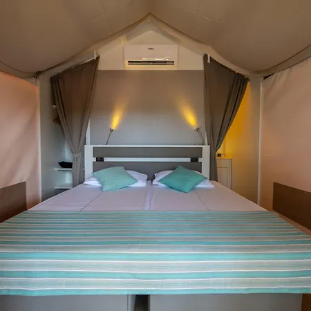 Prázdninový areál Arena One 99 Glamping Pomer