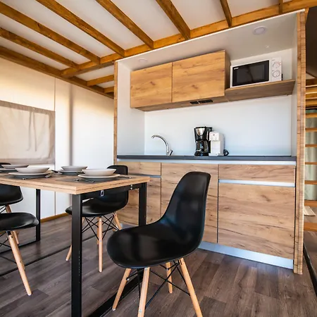 Prázdninový areál Arena One 99 Glamping