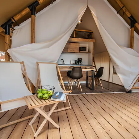 Arena One 99 Glamping