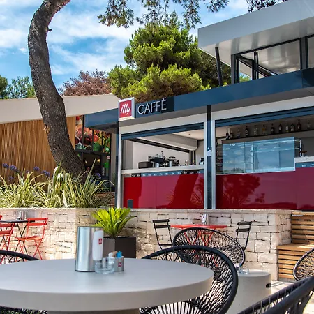 Arena One 99 Glamping Prázdninový areál