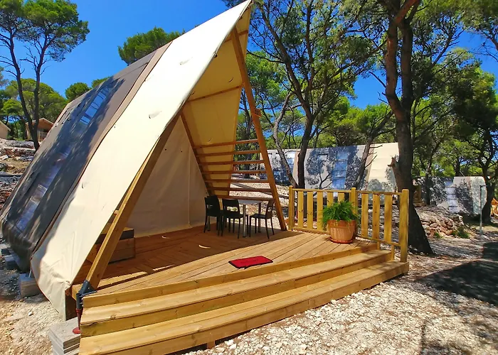 Arena One 99 Glamping Pomer