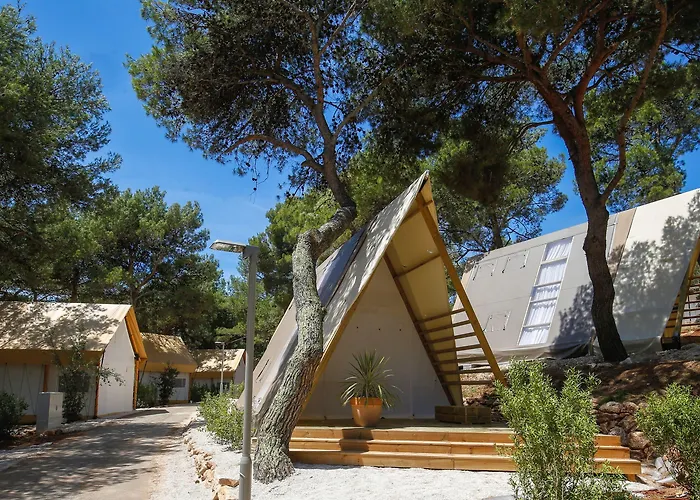 Arena One 99 Glamping Parque de vacaciones Pomer