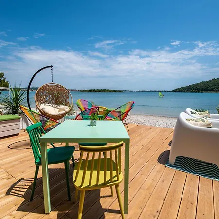 Arena One 99 Glamping Πάρκο διακοπών Pomer