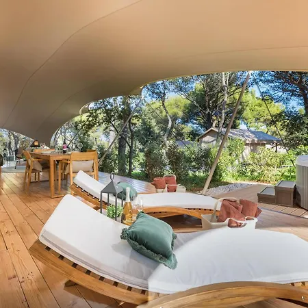 Arena One 99 Glamping Pomer