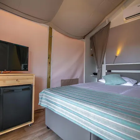 Arena One 99 Glamping 4* Pomer