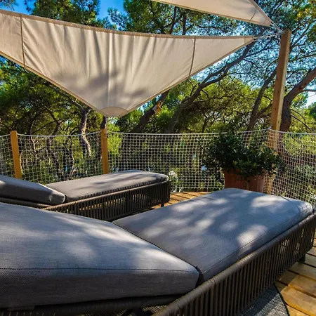Arena One 99 Glamping Holiday park