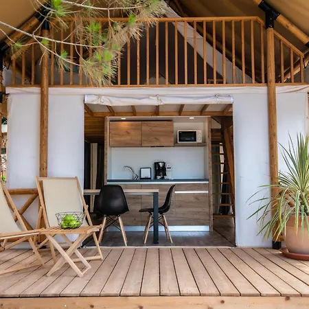 Πάρκο διακοπών Arena One 99 Glamping Pomer