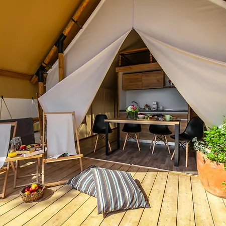 Vakantiepark Arena One 99 Glamping Pomer