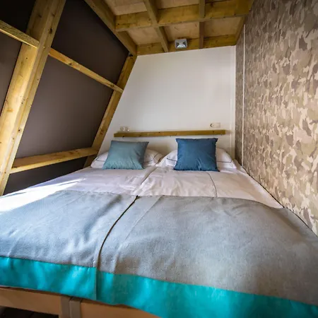 Arena One 99 Glamping Kompleks wypoczynkowy 4*