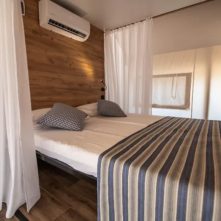 Arena One 99 Glamping