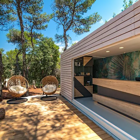 Arena One 99 Glamping ホリデーパーク