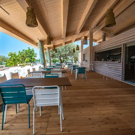 Aldeamento Turístico Arena One 99 Glamping Pomer