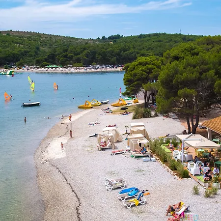 Arena One 99 Glamping Kompleks wypoczynkowy Pomer