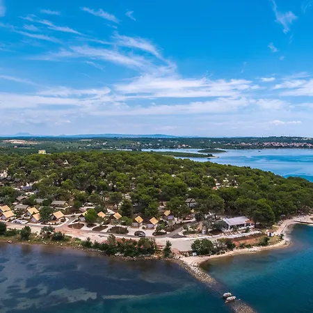 Arena One 99 Glamping Aldeamento Turístico