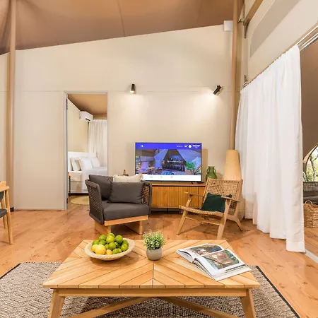 Village de vacances Arena One 99 Glamping 4*