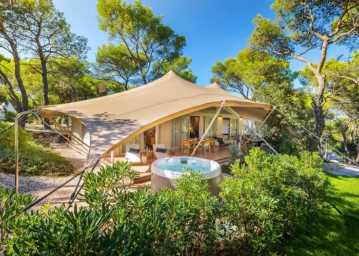 Arena One 99 Glamping 4* Pomer