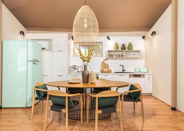 Üdülőpark Arena One 99 Glamping 4*