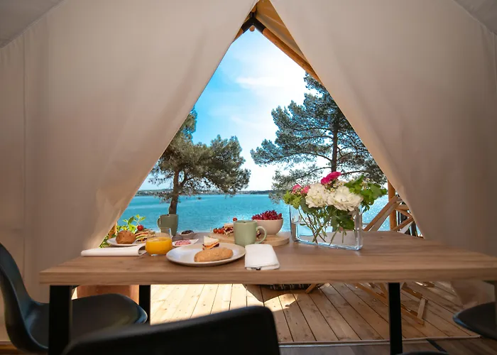 Arena One 99 Glamping 4*