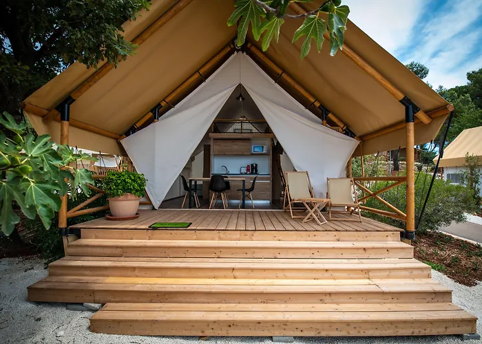Arena One 99 Glamping Üdülőpark 4*