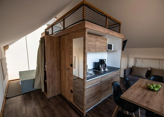 Arena One 99 Glamping 4*