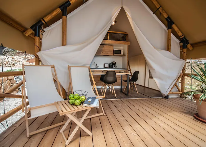 Arena One 99 Glamping