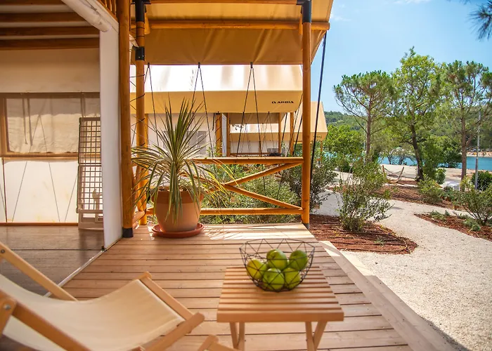 Arena One 99 Glamping 4* Pomer