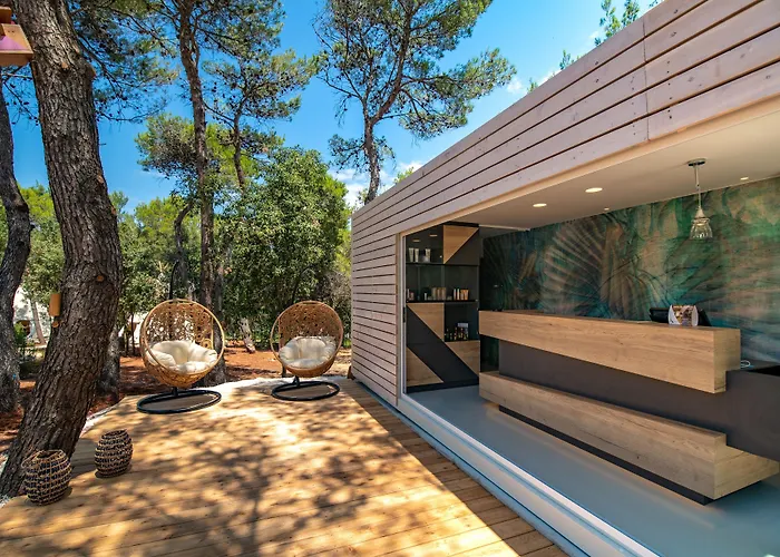Arena One 99 Glamping Üdülőpark