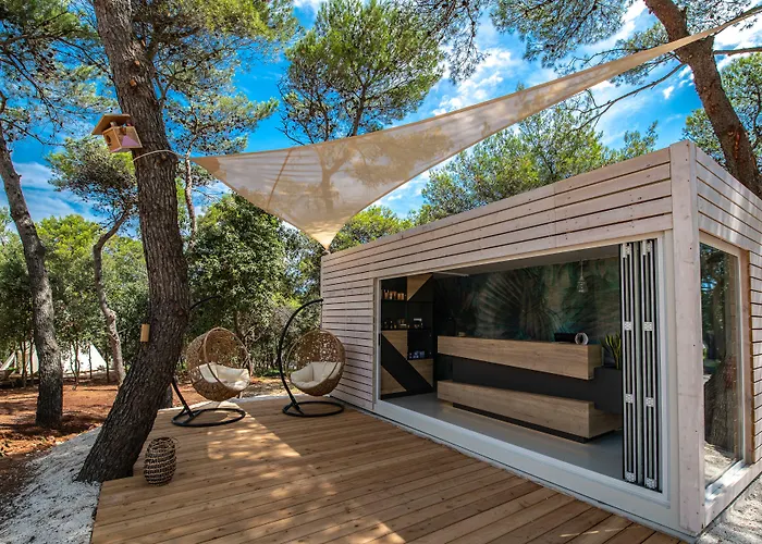 Arena One 99 Glamping