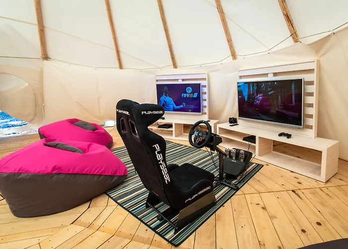 Arena One 99 Glamping Üdülőpark Pomer
